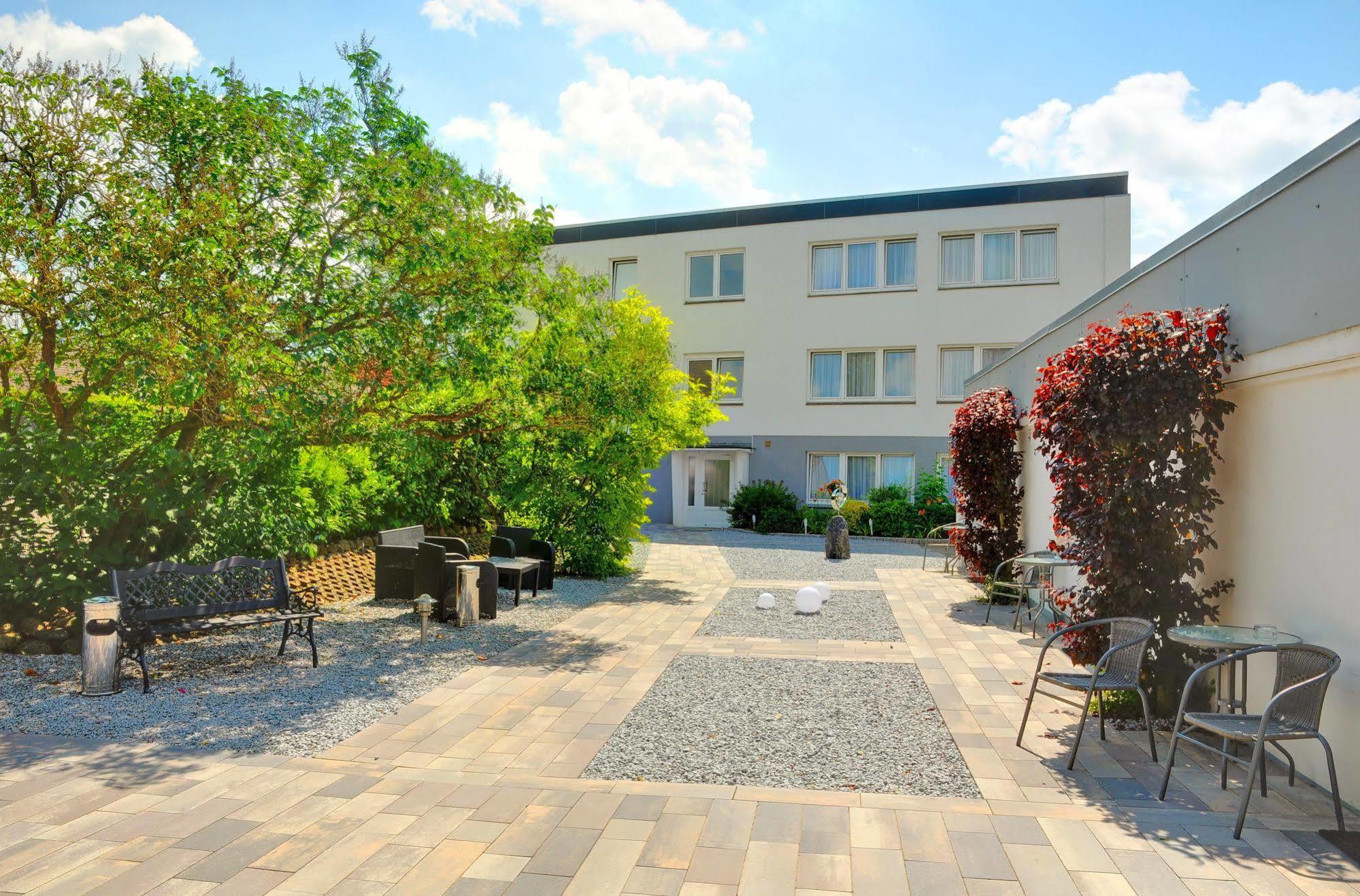 Hotel Herrenhof Lübeck Exterior foto